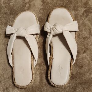 Universal Thread Cream Bow Sandals